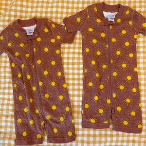 LIKE NEW, Twin Set- Hanna Andersson Rust Baby Zip Romper with Yellow Sun Motif